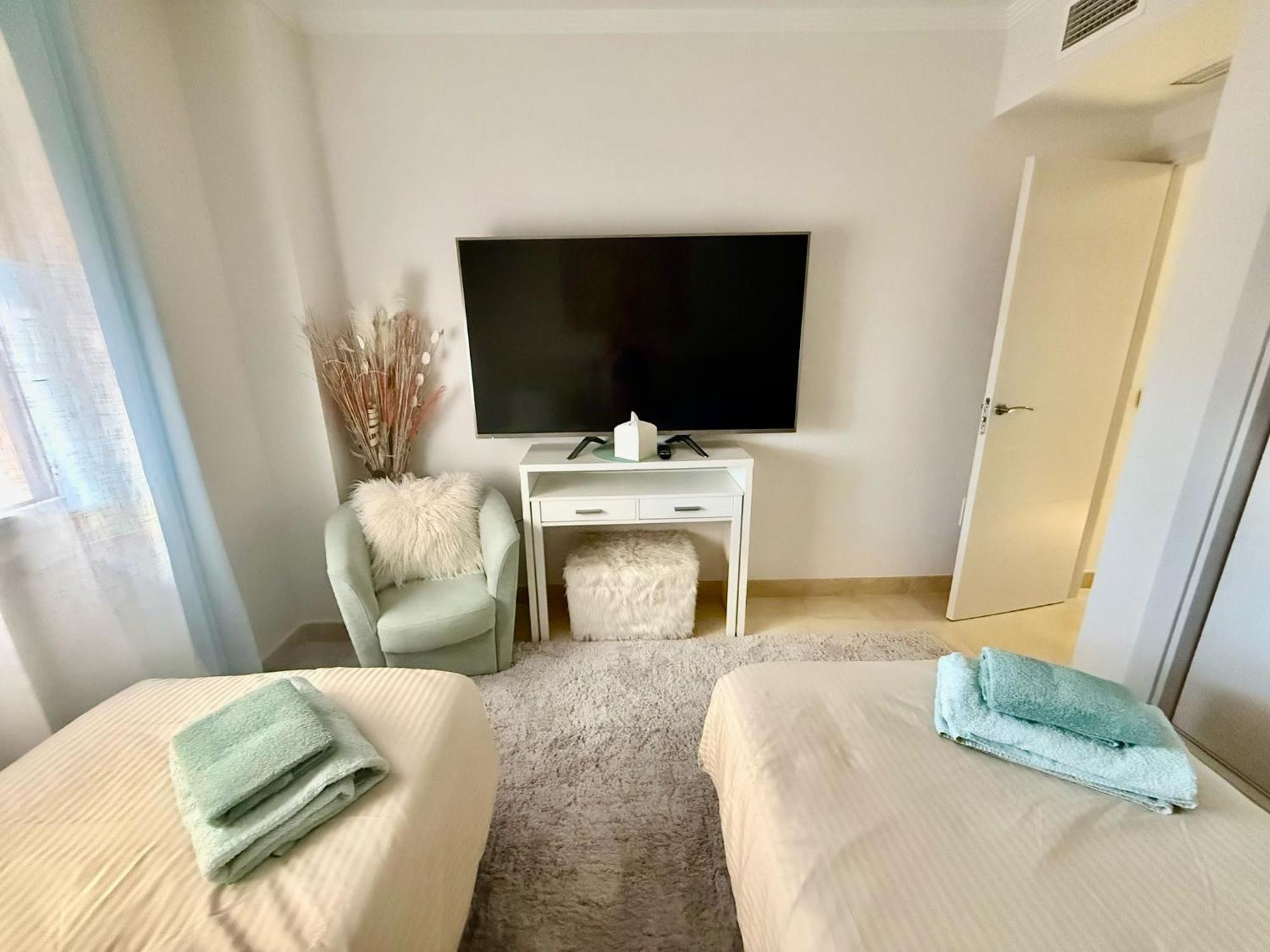 Casares Beach Golf Apartment With Private Garden Direct Pool Access Екстериор снимка